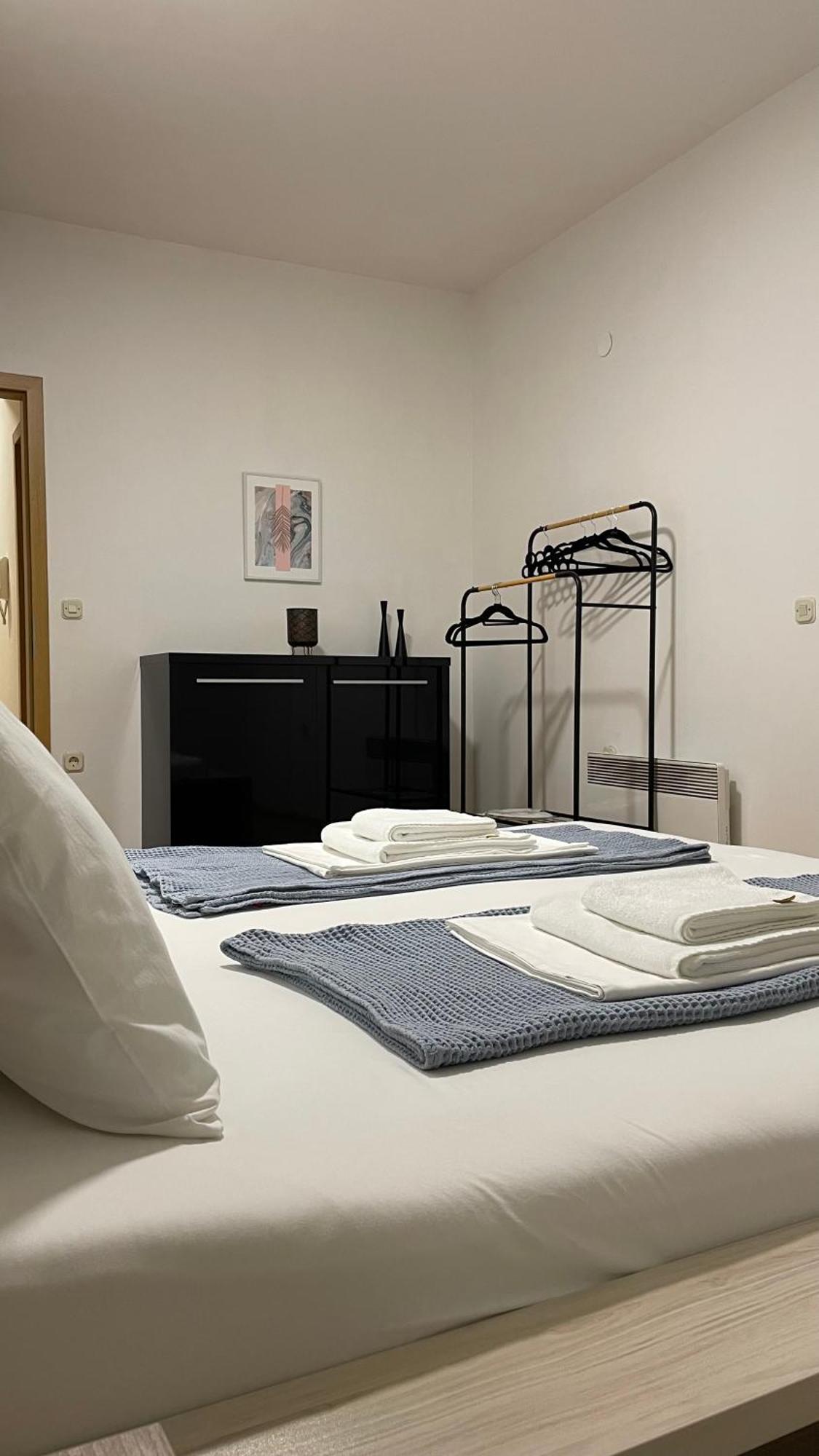 West Side Apartment โอครีด ภายนอก รูปภาพ